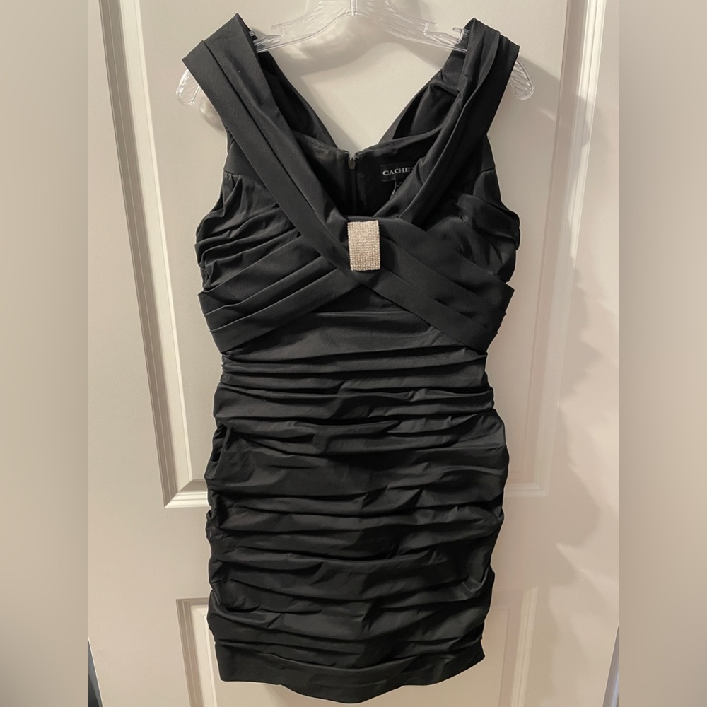 Sexy black dress!
